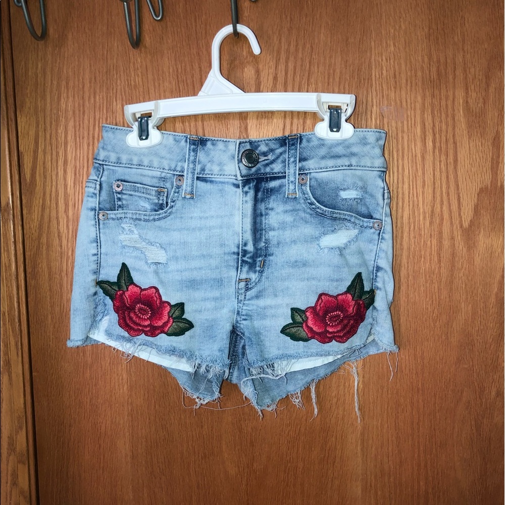 high waisted, rose stitched shorts